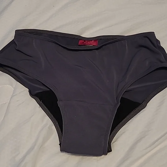 Ruby teen period panty - Picture 1 of 3